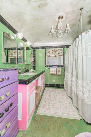 426 E Simpson Avenue, Fresno, CA 93704