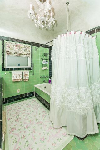 426 E Simpson Avenue, Fresno, CA 93704