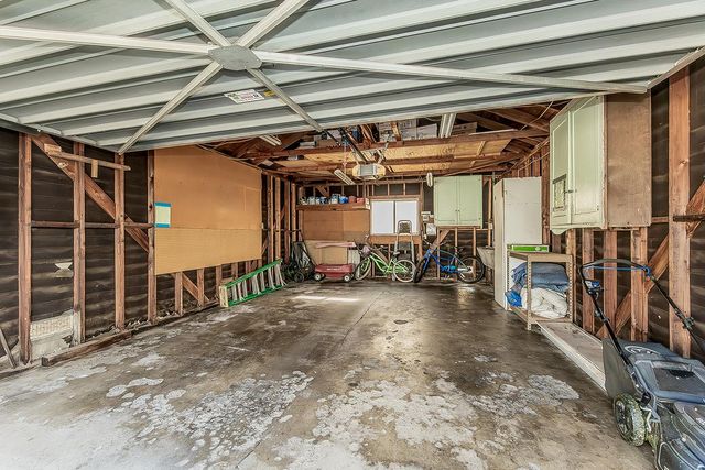 426 E Simpson Avenue, Fresno, CA 93704