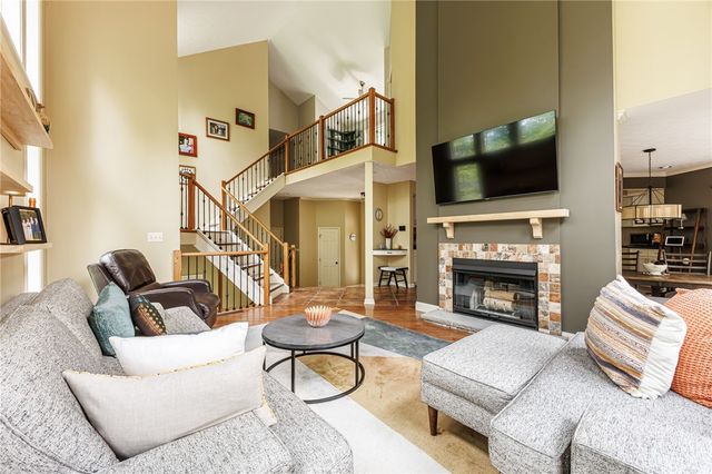 332 Thornebush Drive, Victor, NY 14564