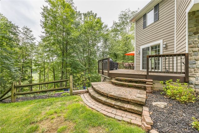 332 Thornebush Drive, Victor, NY 14564