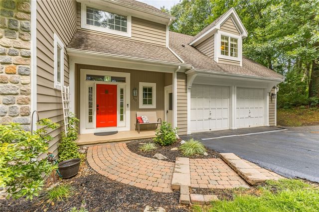 332 Thornebush Drive, Victor, NY 14564
