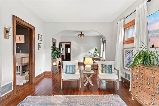 32 Lombardy St, Lancaster, NY 14086