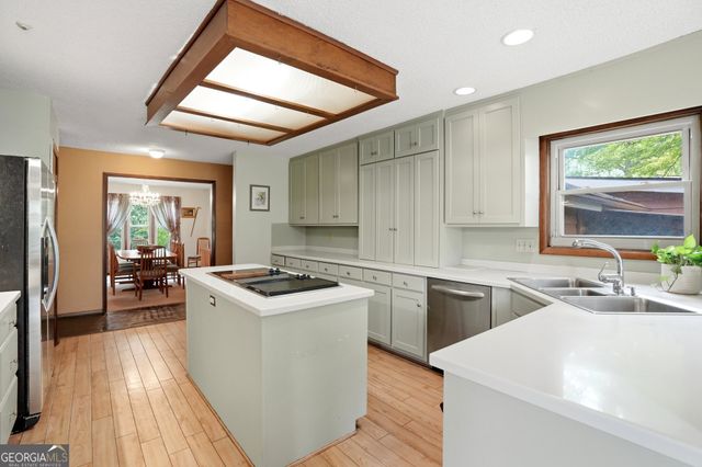 4228 Cove Court NE, Marietta, GA 30067