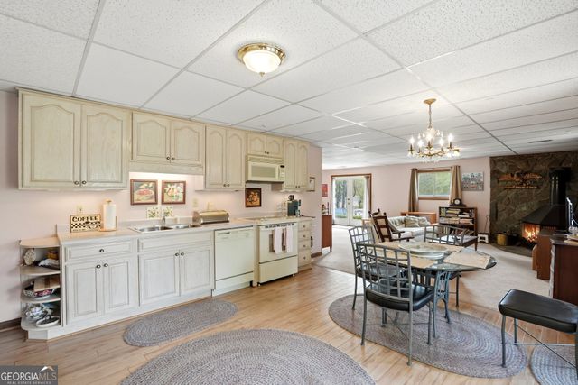 4228 Cove Court NE, Marietta, GA 30067