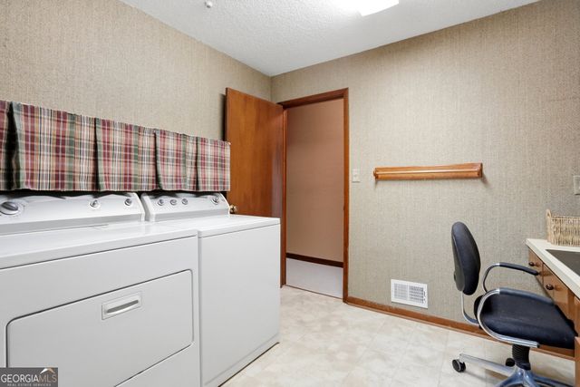 4228 Cove Court NE, Marietta, GA 30067