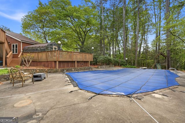 4228 Cove Court NE, Marietta, GA 30067