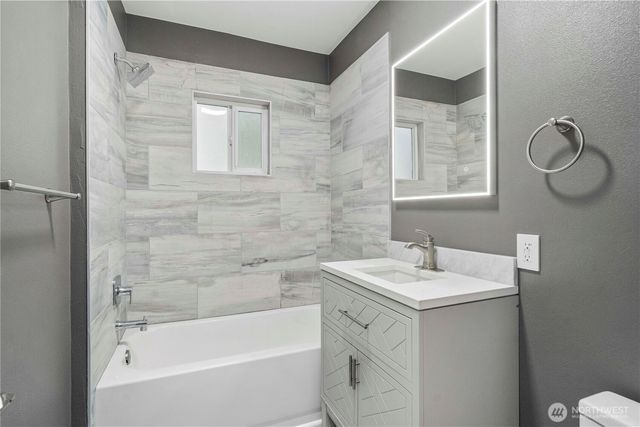 6929 Ellis Avenue S, Seattle, WA 98108