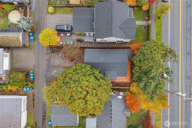 6929 Ellis Avenue S, Seattle, WA 98108