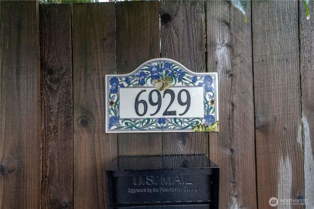 6929 Ellis Avenue S, Seattle, WA 98108