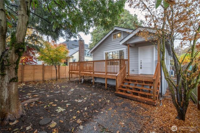 6929 Ellis Avenue S, Seattle, WA 98108