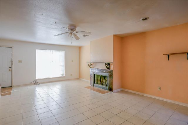 9901 Sharpcrest Street J7, Houston, TX 77036