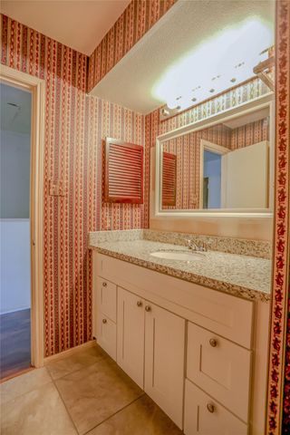 9901 Sharpcrest Street J7, Houston, TX 77036