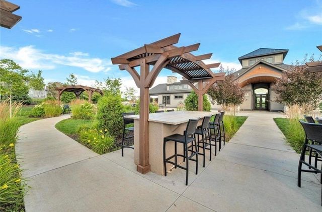 18135 Gladstone Trail, Lakeville, MN 55044