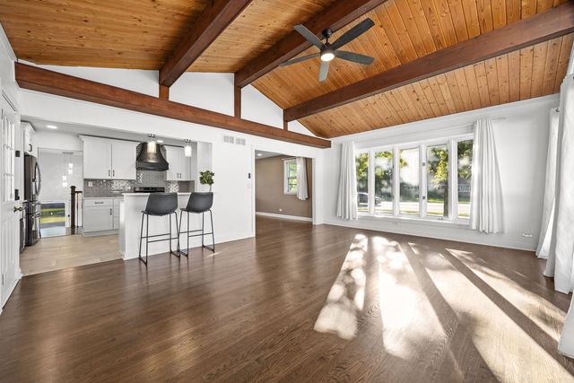 1138 Timber Lane, Darien, IL 60561