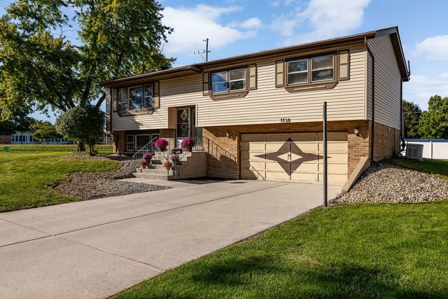 1138 Timber Lane, Darien, IL 60561