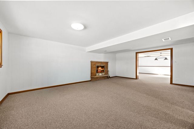 1138 Timber Lane, Darien, IL 60561