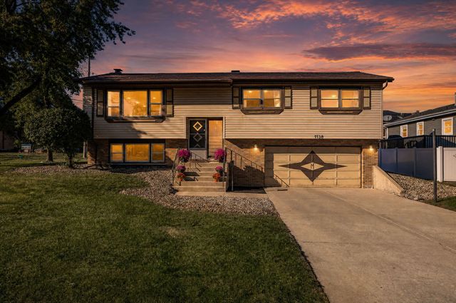 1138 Timber Lane, Darien, IL 60561