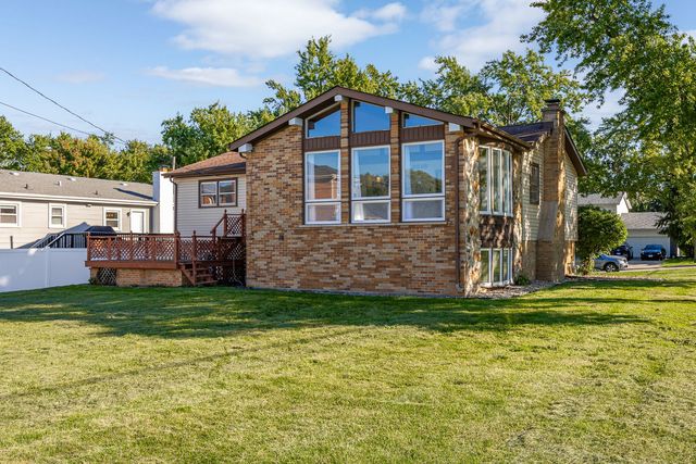 1138 Timber Lane, Darien, IL 60561
