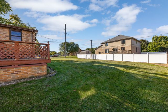 1138 Timber Lane, Darien, IL 60561