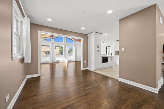 1138 Timber Lane, Darien, IL 60561
