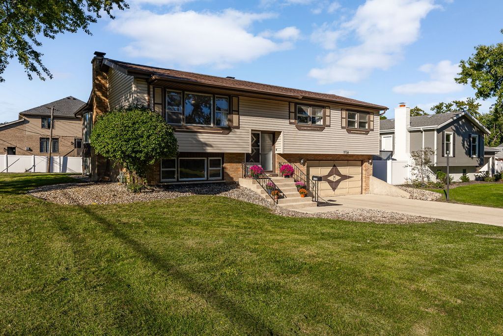 1138 Timber Lane, Darien, IL 60561 — photo 2