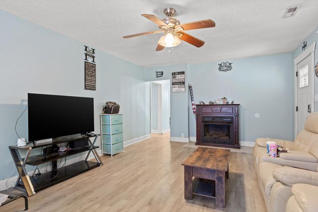 210 Wheeler Avenue, Chickamauga, GA 30707