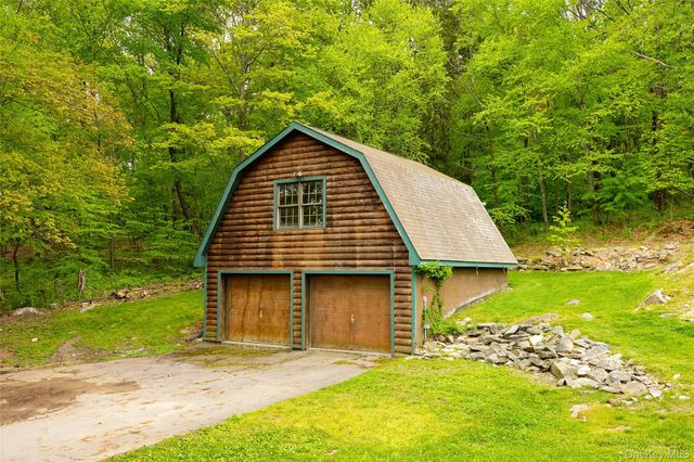 28 Wonderland Drive, Hopewell Junction, NY 12533