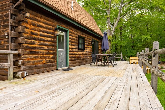 28 Wonderland Drive, Hopewell Junction, NY 12533