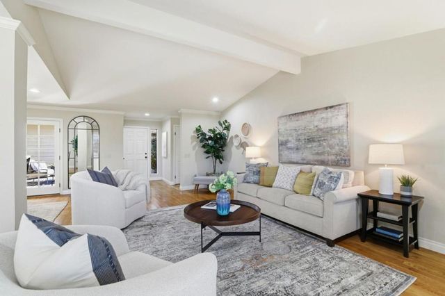 7351 Via Laguna, San Jose, CA 95135