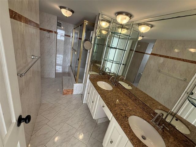 1833 S OCEAN Drive 808, Hallandale Beach, FL 33009