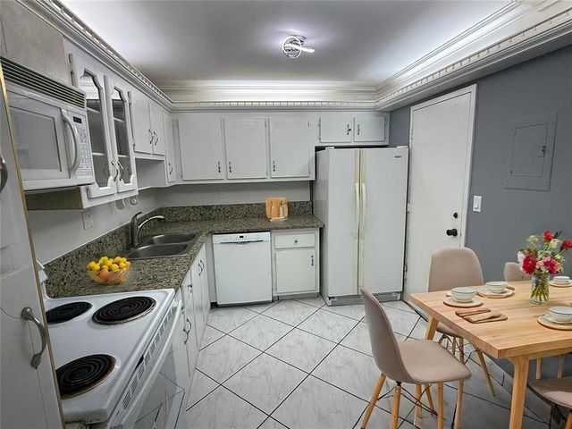 1833 S OCEAN Drive 808, Hallandale Beach, FL 33009