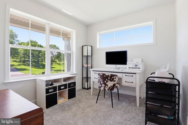 525 DIETZ RD, York, PA 17402