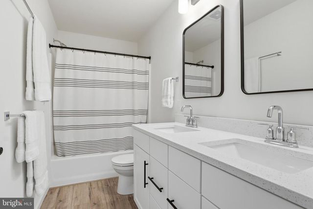 525 DIETZ RD, York, PA 17402
