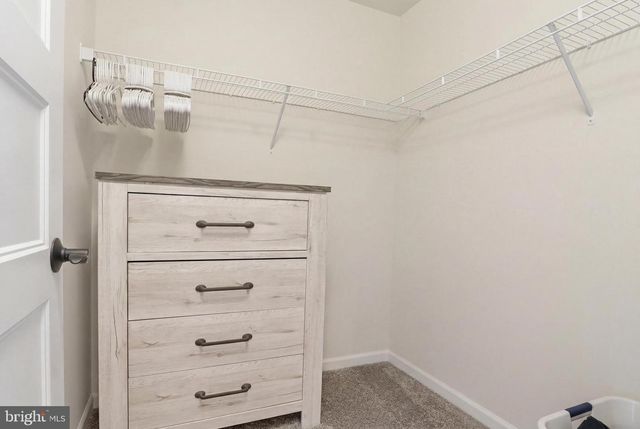 525 DIETZ RD, York, PA 17402