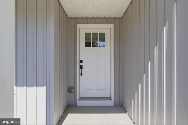 525 DIETZ RD, York, PA 17402