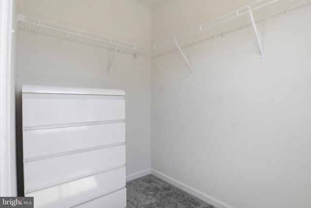 525 DIETZ RD, York, PA 17402