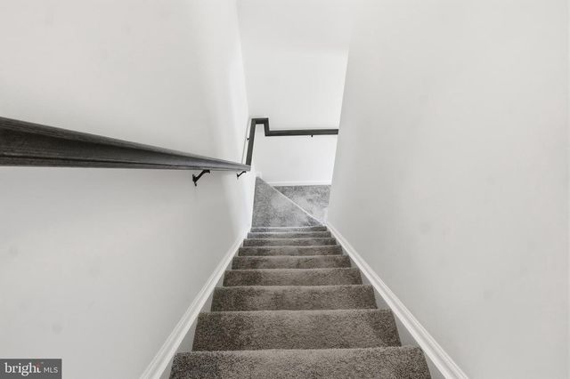 525 DIETZ RD, York, PA 17402