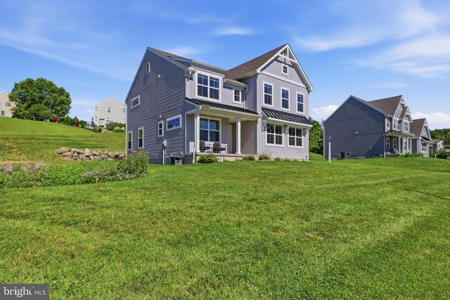 525 DIETZ RD, York, PA 17402