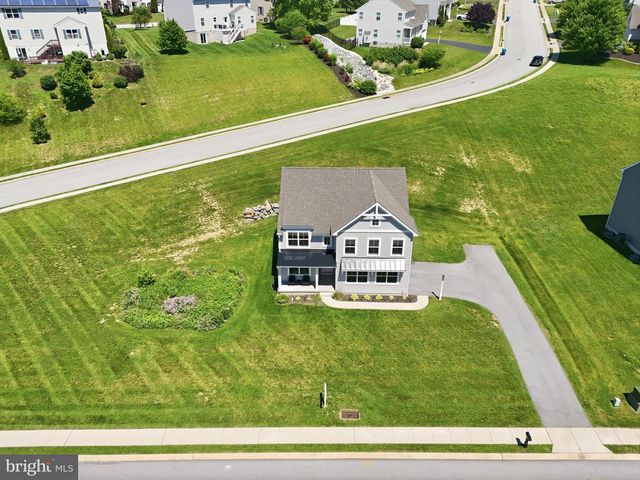 525 DIETZ RD, York, PA 17402