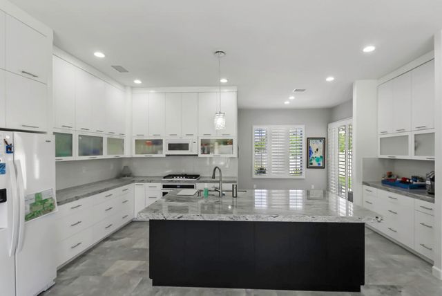 74972 Saguaro Lane, Indian Wells, CA 92210