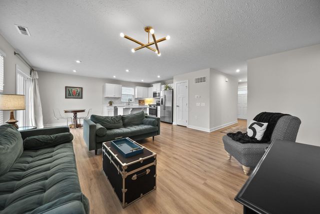 6443 Turning Stone Loop, Canal Winchester, OH 43110