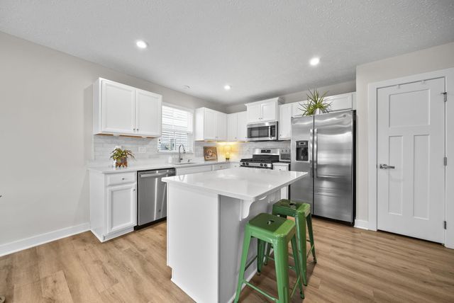 6443 Turning Stone Loop, Canal Winchester, OH 43110