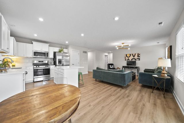 6443 Turning Stone Loop, Canal Winchester, OH 43110