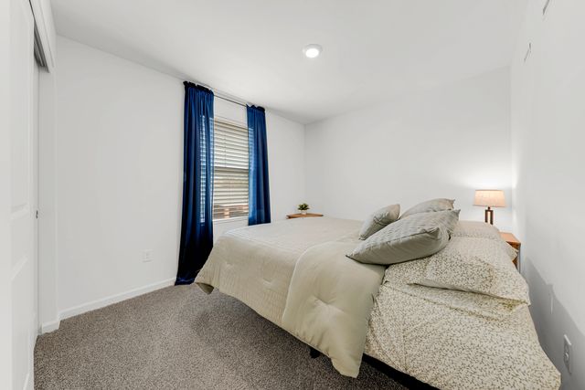 2101 Yellowstone Boulevard, Mundelein, IL 60060