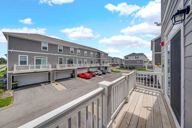 2101 Yellowstone Boulevard, Mundelein, IL 60060