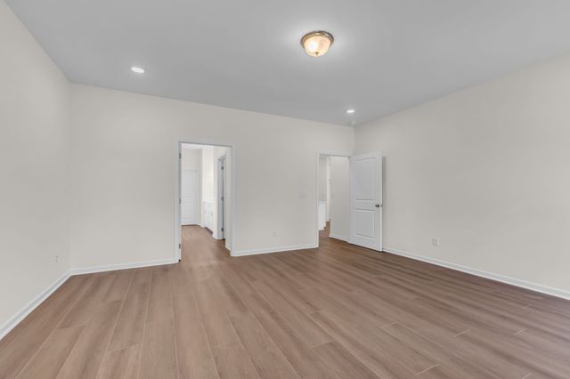 606 Nightengale Ridge Dr, Columbia, TN 38401