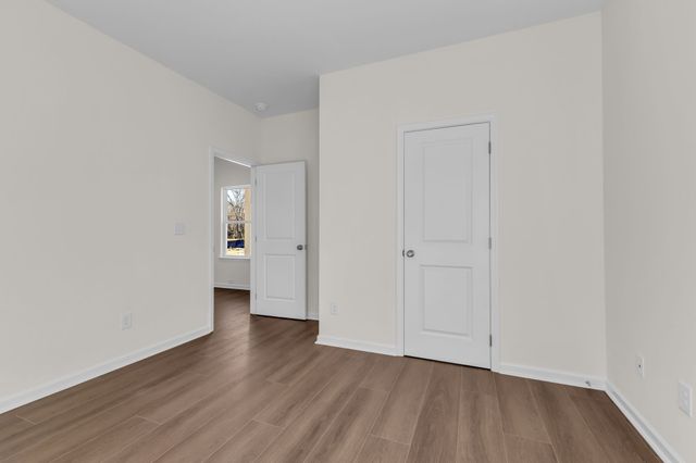 606 Nightengale Ridge Dr, Columbia, TN 38401