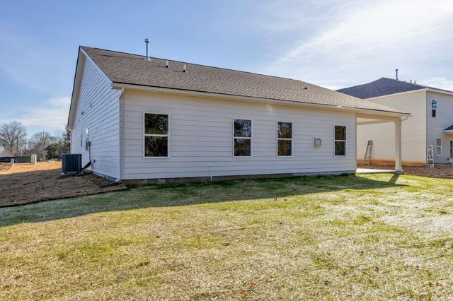 606 Nightengale Ridge Dr, Columbia, TN 38401