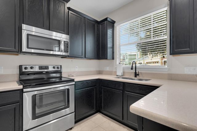1041 LAUREL RIDGE LANE, Sanford, FL 32773